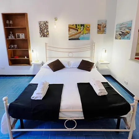 Апартаменты La Grotta Dei Cinque Sensi *