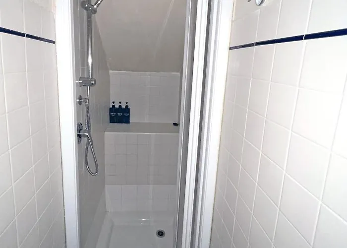 La Grotta Dei Cinque Sensi * Вернацца